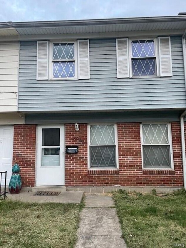 Primary Photo - 1003 PINE STREET | SAINT CHARLES 63301