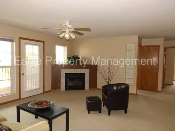 Building Photo - 6723 Creekside Dr NE