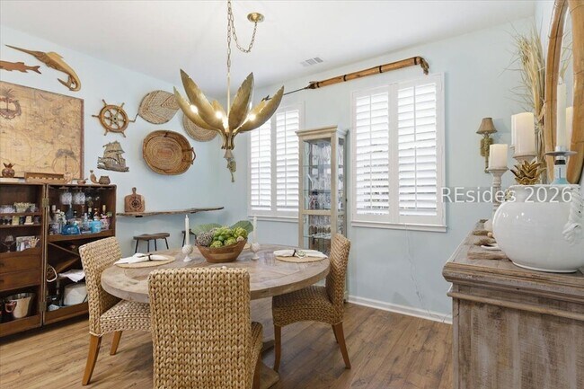Foto del edificio - 247 Tropics Ave