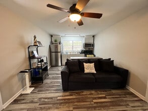 Building Photo - 3213 Willis St