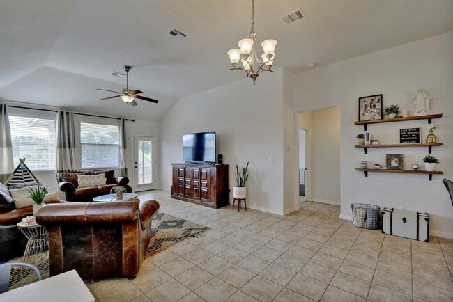 Building Photo - 2208 Granite Hill Dr