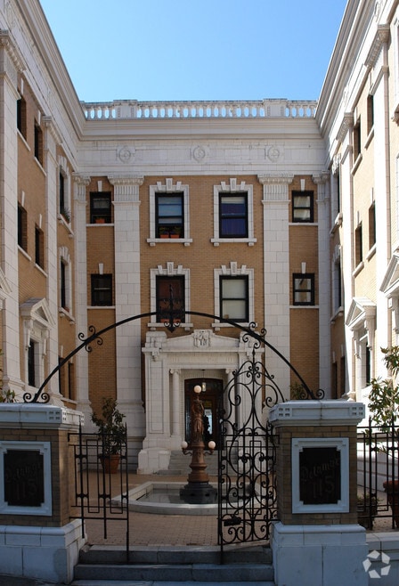 Building Photo - De la Mar