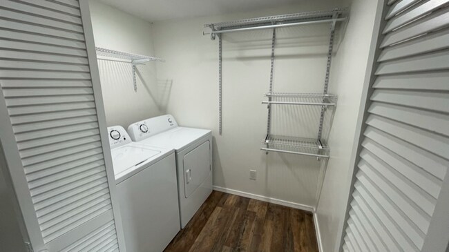 Foto del edificio - 415 N Washington St