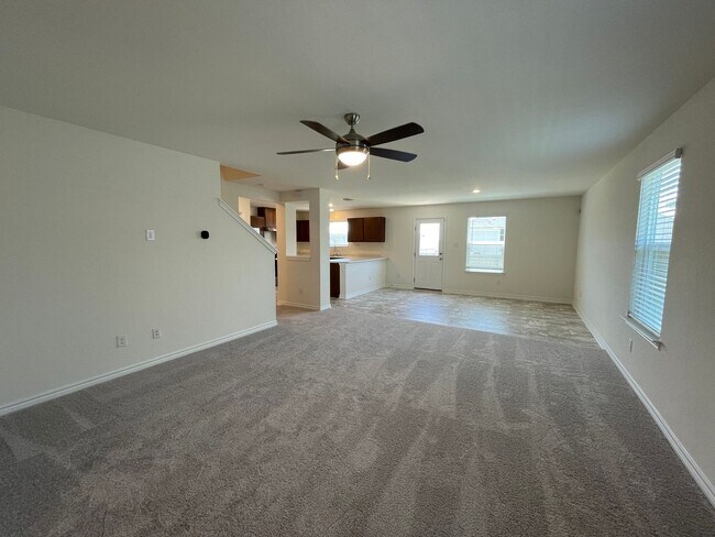 Building Photo - 4 Bdrm Home in Legend Heights, NBTX