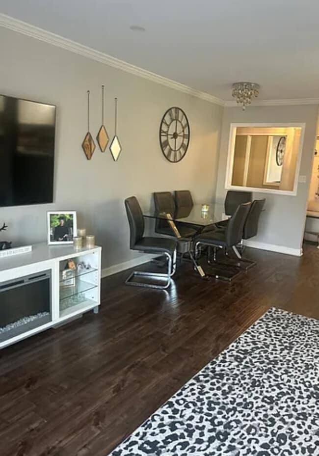 Foto del edificio - 2407 N Kennicott Dr