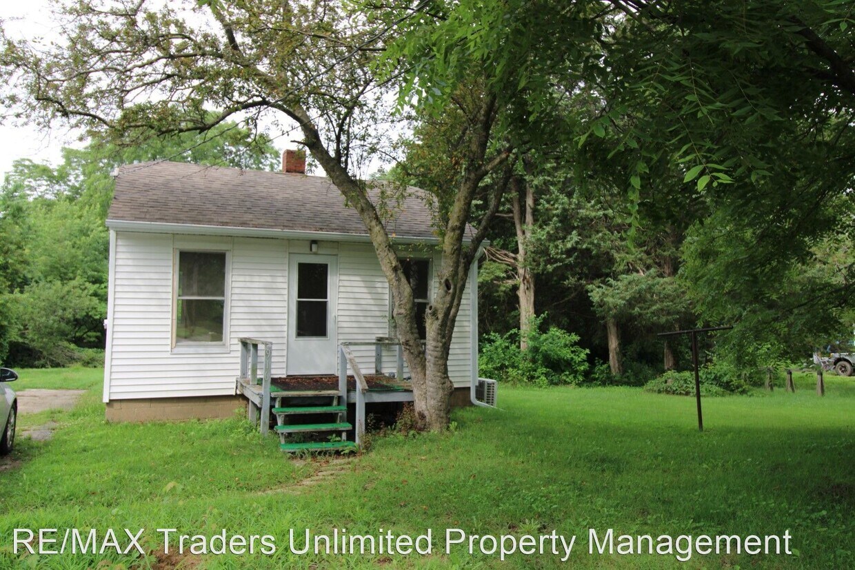 Primary Photo - 1 br, 1 bath House - 916 Springfield Rd.