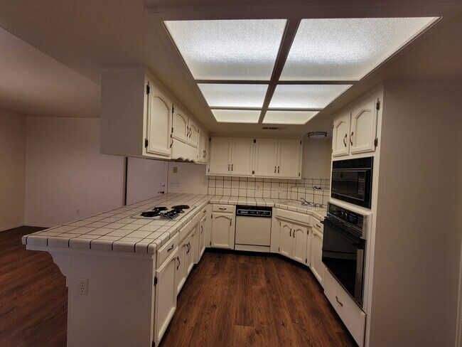 Foto del edificio - 532 N Chinowth St
