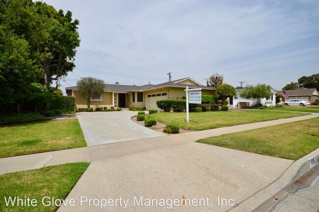 Foto del edificio - 3 br, 2 bath House - 615 North Sycamore