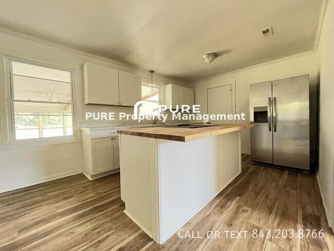 Foto del edificio - 268 Power House Rd