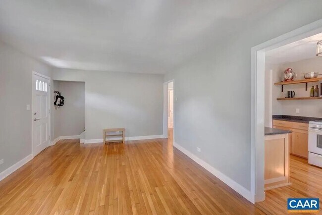 Foto del edificio - Charming home 3BR with office, 2 Ba in gre...