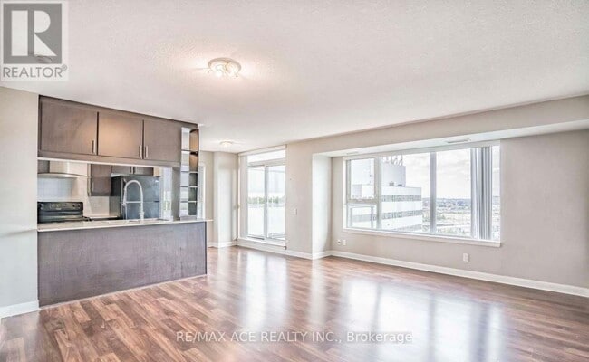 Building Photo - 25 Town Centre Court