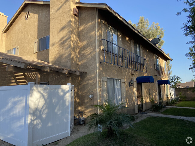 Building Photo - 918 S Mountain Ave