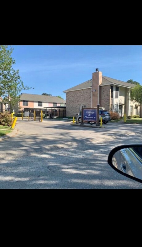 Primary Photo - 1755 Boulevard De Province Blvd