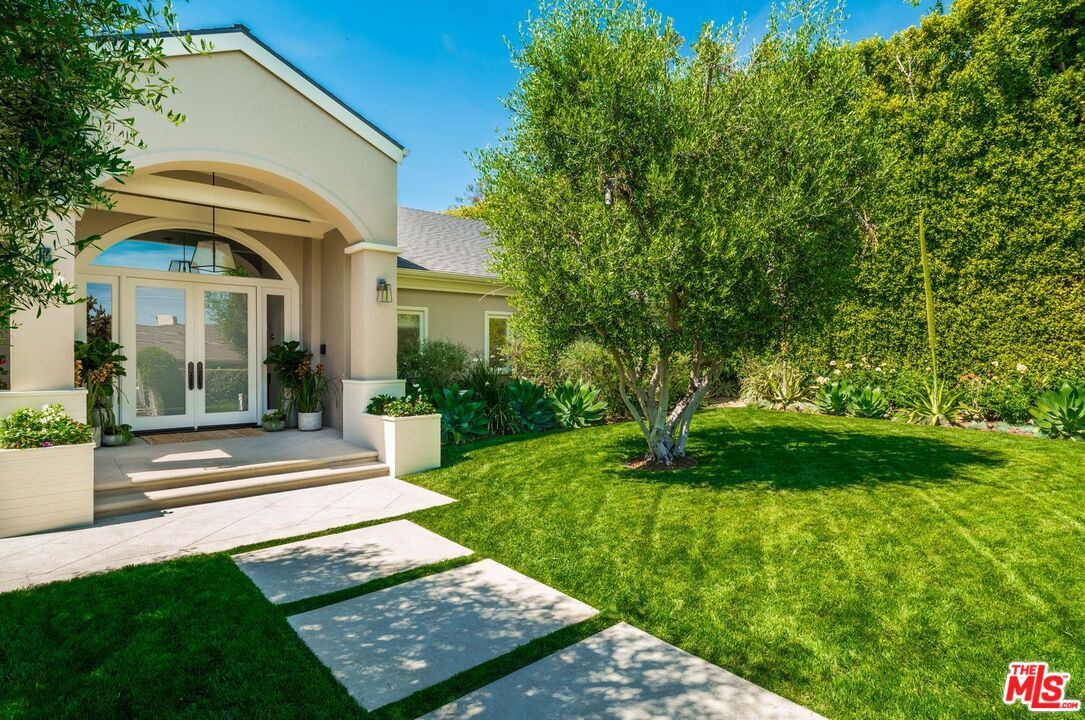 Primary Photo - 545 Amalfi Dr