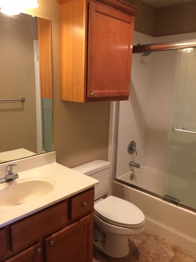 Foto principal - Upscale Three Story Condo Near Tech