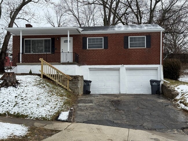 DELHI - Adorable 3 Bed 1 Bath Ranch 2 Car - DELHI - Adorable 3 Bed 1 Bath Ranch 2 Car House