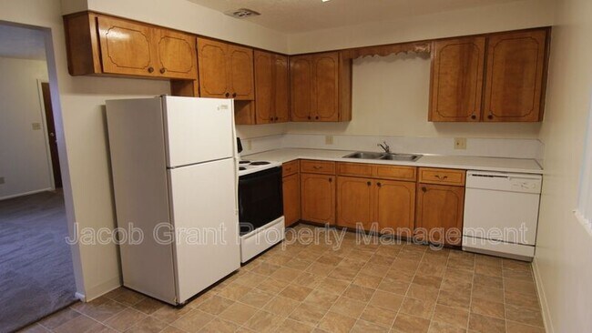 Foto del edificio - 2136 St Clair Rd