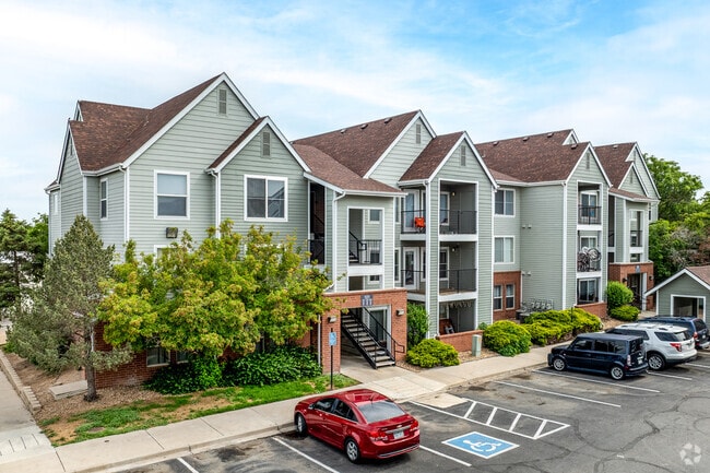 Building Photo - Spring Hollow Building Photo - Spring Hollow