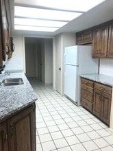 Building Photo - 11906 Shady Trail Ln
