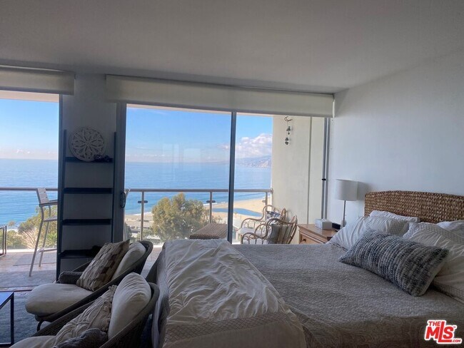 Foto del edificio - 201 Ocean Ave Ext