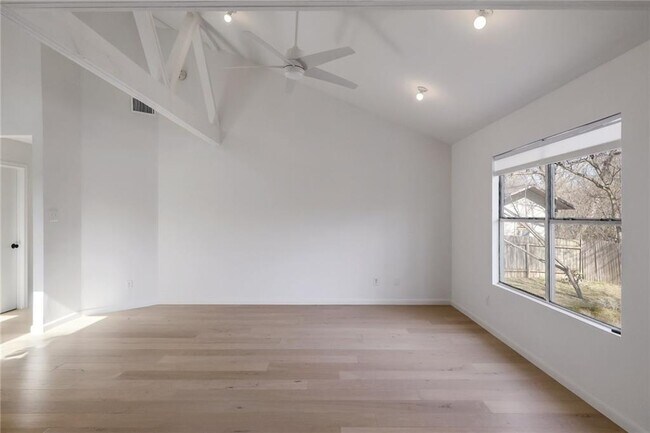 Building Photo - 5802 Walnut Hollow Cove