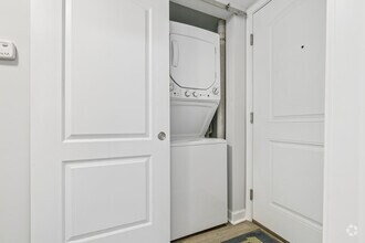 1BR, 1BA - 750SF - Laundry - Worthington Gardens Apartments