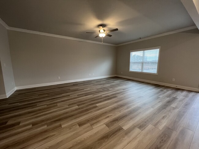 Building Photo - 3161 Westgate Pk Dr