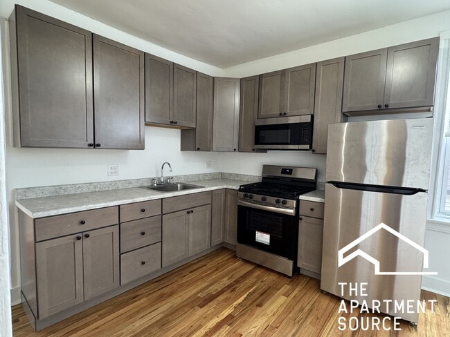 Foto del edificio - 3915 W Potomac Ave