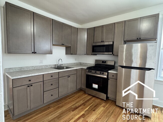 Photo - 3915 W Potomac Ave Apartment