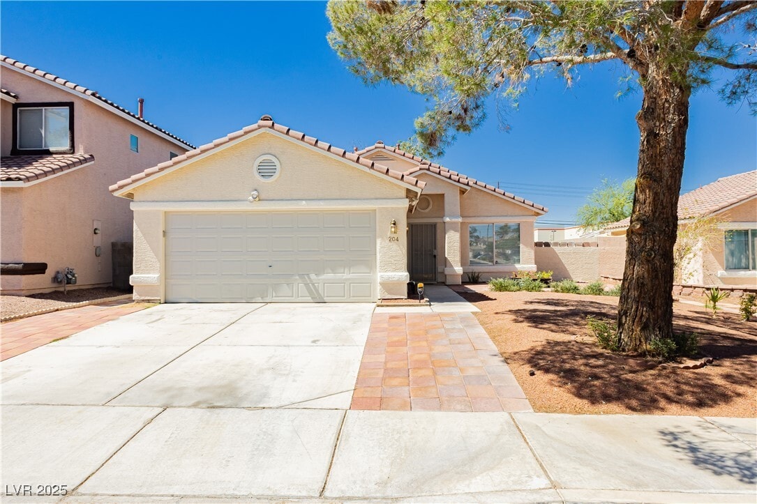 Foto principal - 204 Zenith Point Ave