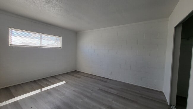 Building Photo - 2937 Stewart Ave