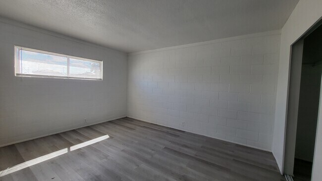 Foto del edificio - 2937 Stewart Ave
