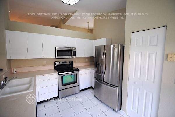 Building Photo - 3990 Laurelwood Ln