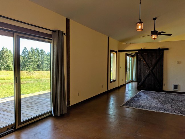 Building Photo - 82 MT-82