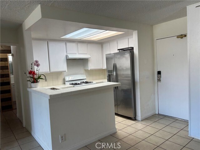 Primary Photo - 600 W 3rd St