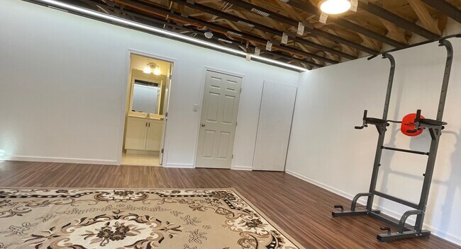 Foto del edificio - 332 Redbud Ln