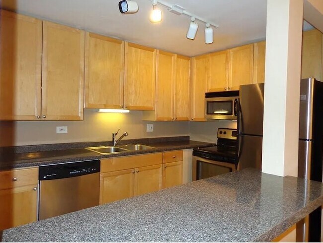 Foto del edificio - 520 E Spruce Dr