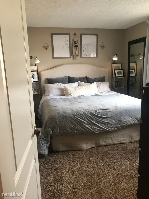 Foto del edificio - 2 br, 1.5 bath Townhome - 9005 E Lehigh Ave