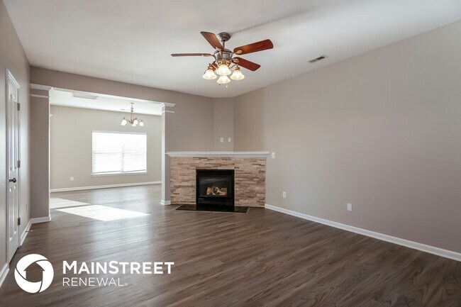Building Photo - 1013 Lavender Cir