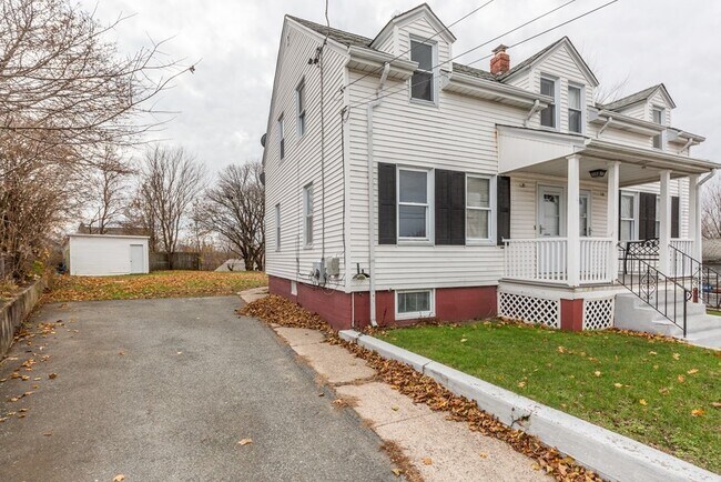 Building Photo - 139 Mill St