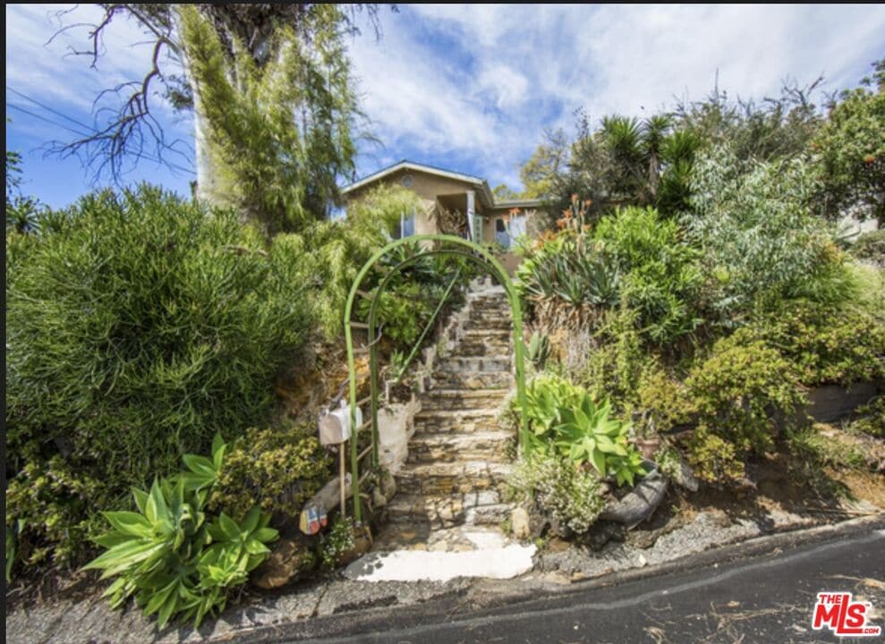 Foto principal - 3569 Tacoma Ave
