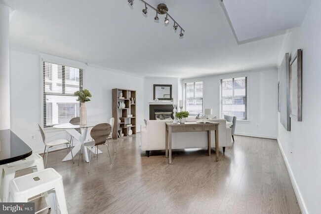 Foto del edificio - 631 D Street NW