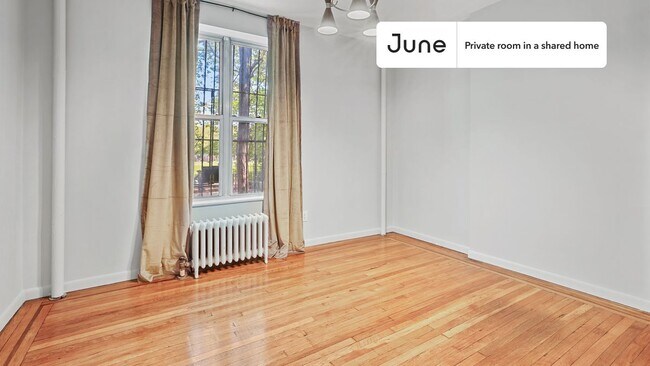 Foto del edificio - Room in Shared 4 bed/1 bath home