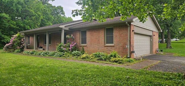 Foto del edificio - 901 Hurst Dr