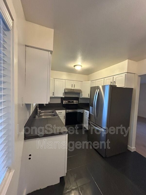 Photo - 11380 SW Greenburg Rd Apartment