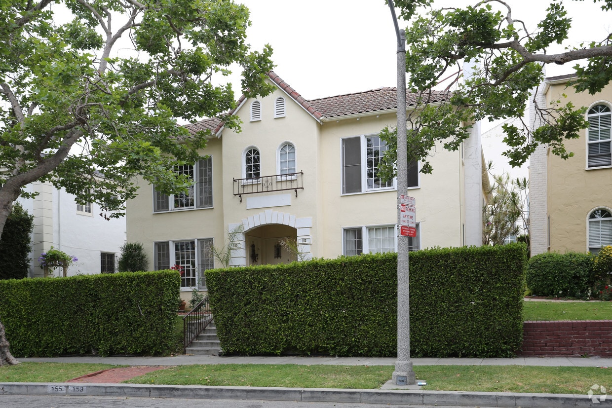 153 S Maple Dr, Beverly Hills, CA 90212 - Apartments in Beverly Hills