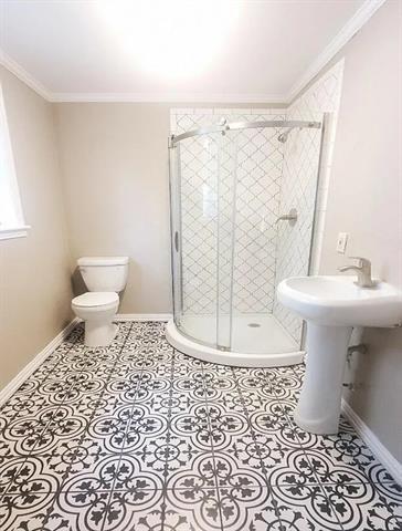 Building Photo - 8619 Groveland Dr