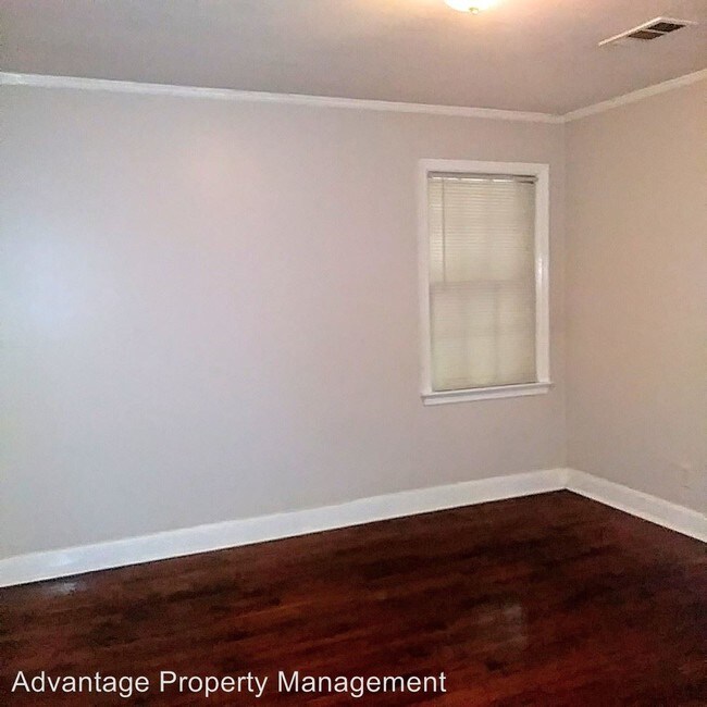 Building Photo - 2 br, 1 bath House - 3723 Carrington Rd.