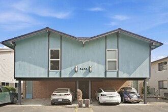 Building Photo - 3420 25th Ave W