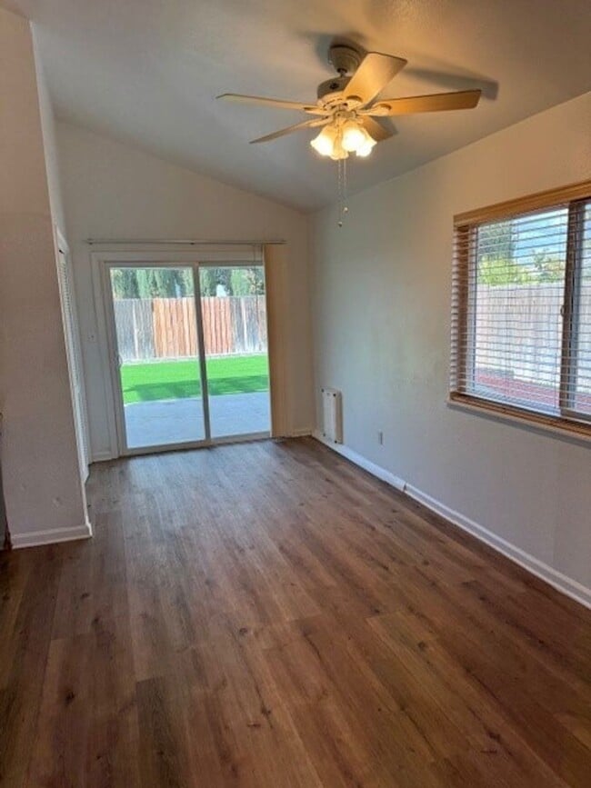 Building Photo - 6104 Chicory Dr